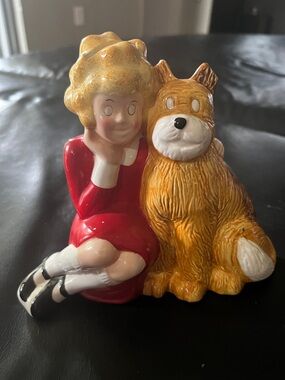 Vintage Orphan Annie and Sandy piggy bank